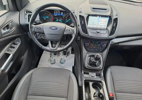 Ford Kuga cena 79900 przebieg: 126247, rok produkcji 2017 z Warszawa małe 379